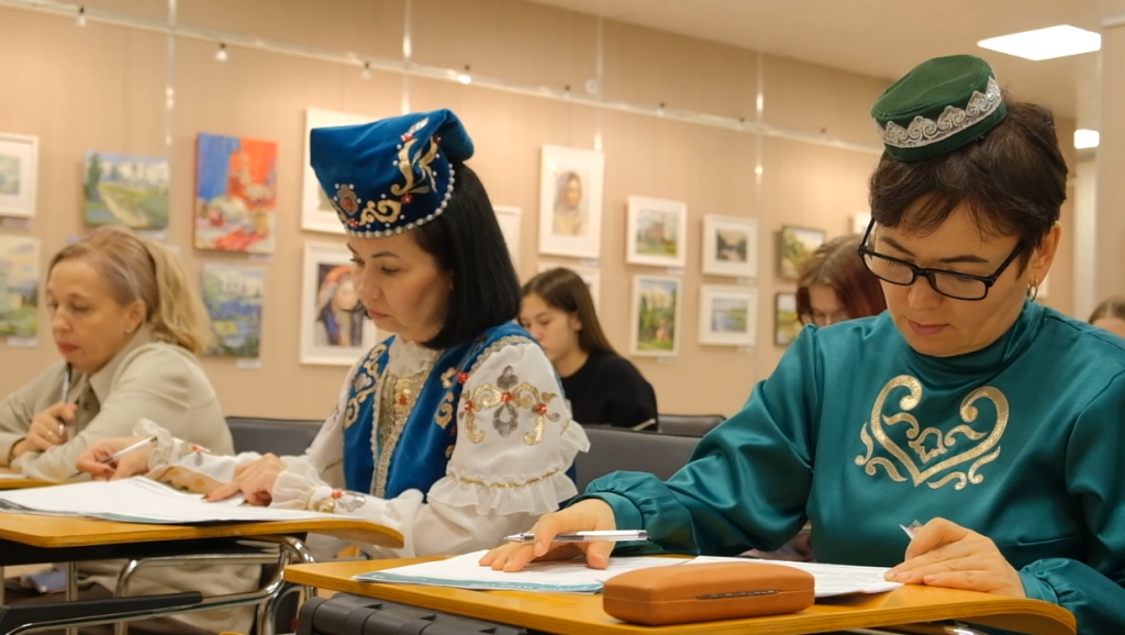 Муравленковцы написали этнографический диктант