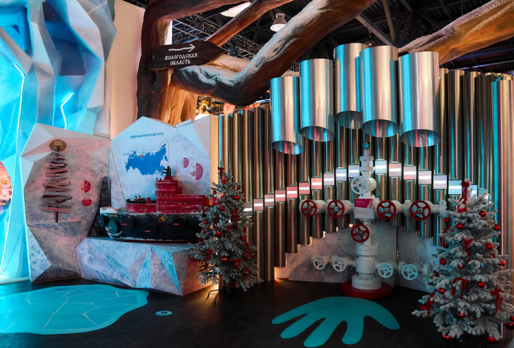 Ямал представил экспозицию на выставке «Новогодняя Россия. Книга сказок»