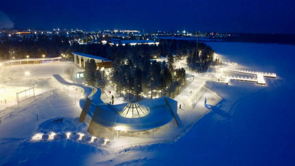 В Муравленко открыли набережную «Северная звезда»