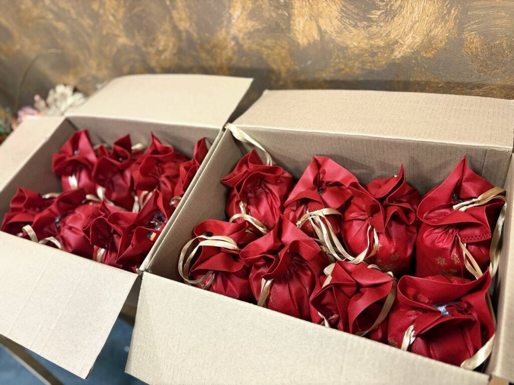 В Волноваху пришли новогодние подарки от губернатора Ямала