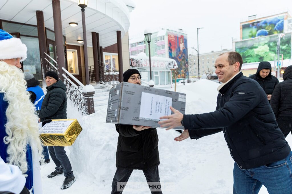 Муравленковцы отправили посылки для подшефных территорий ДНР