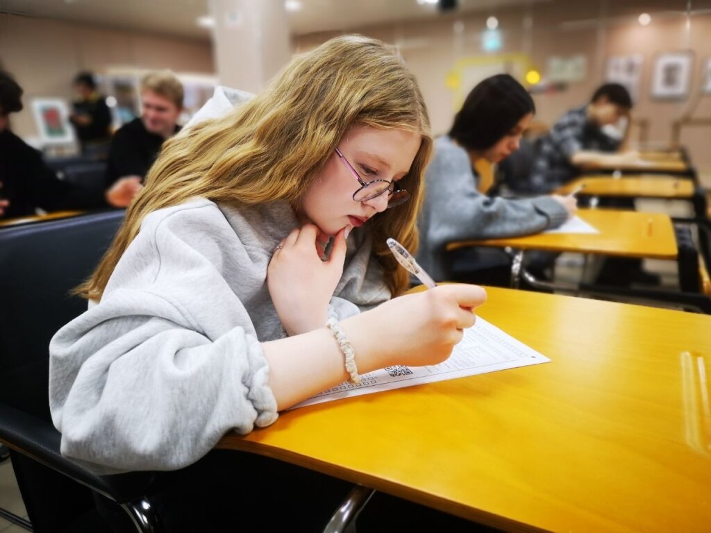 Муравленковцы написали Географический диктант