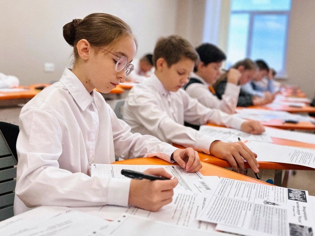 На Ямале расширяют систему поощрений для педагогов и талантливых школьников