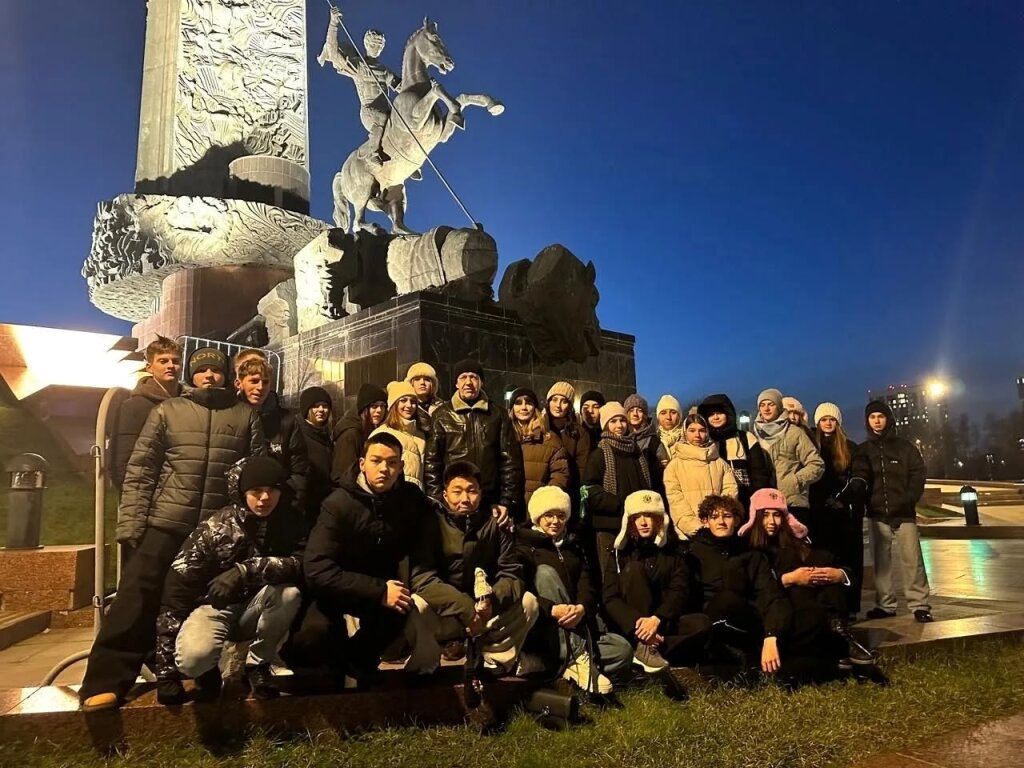 Финалисты «ЮнАрктики» посетили Москву