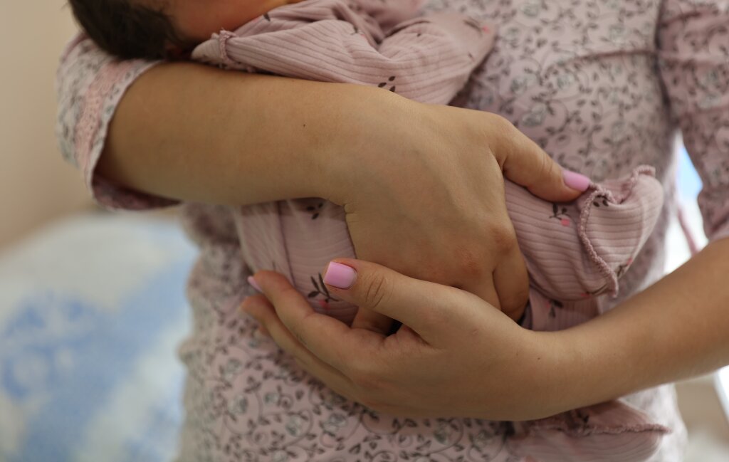 На Ямале утвердили программу охраны материнства и детства