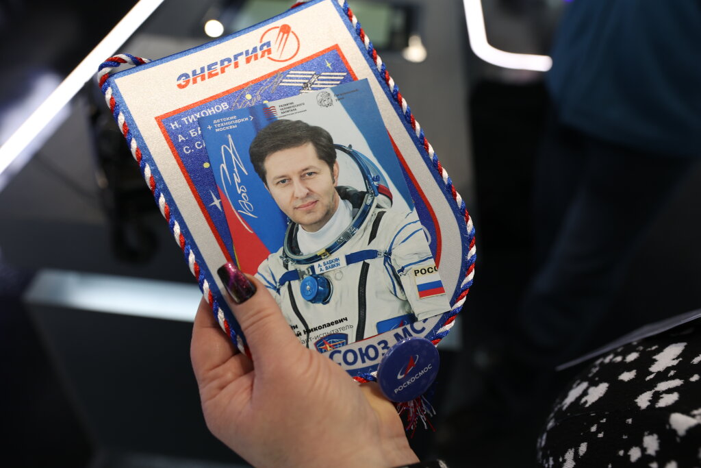 Космонавт Андрей Бабкин встретился с юными муравленковцами