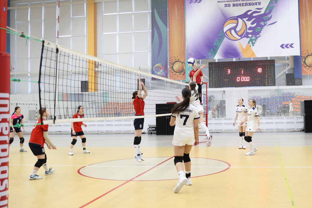 В Муравленко встретились лучшие волейболистки Ямала