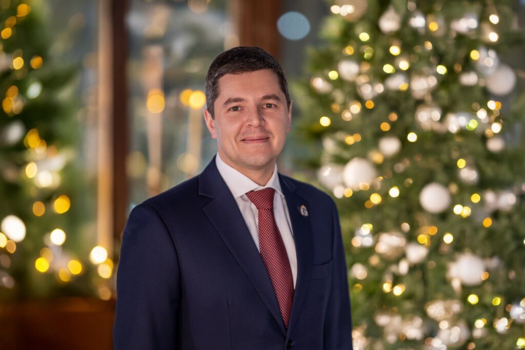 Дмитрий Артюхов поздравил ямальцев с Новым годом