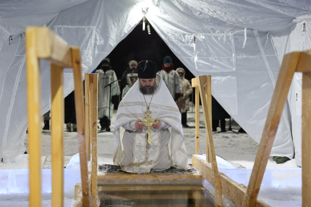 Крещенскую купель оборудуют на озере за центром «Ямал»