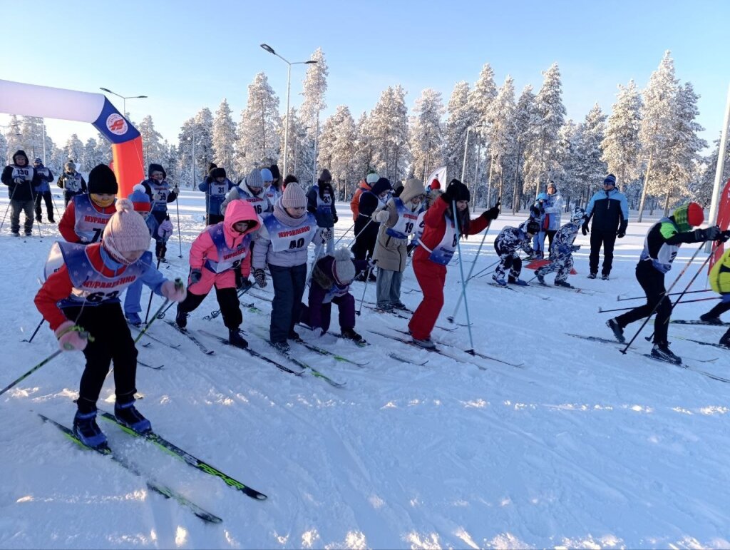 Муравленковцы дружно вышли на рождественскую лыжню