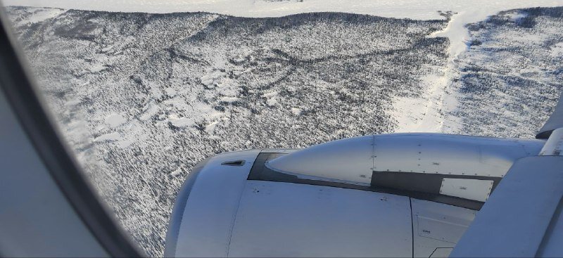 Школьникам Ямала доступна обновленная программа льготных авиаперелетов