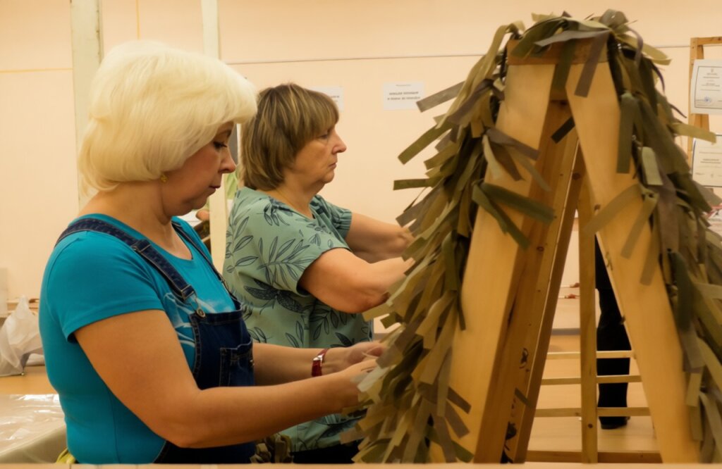 Муравленковцы своих не бросают: поддержка фронта продолжается