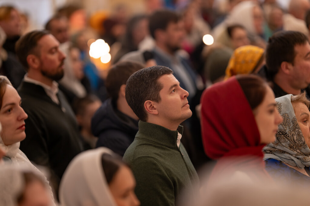 Дмитрий Артюхов поздравил ямальцев с Рождеством Христовым