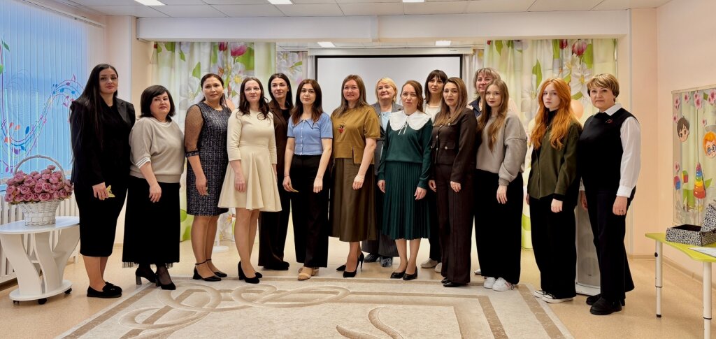 В Муравленко выберут прекрасную няню