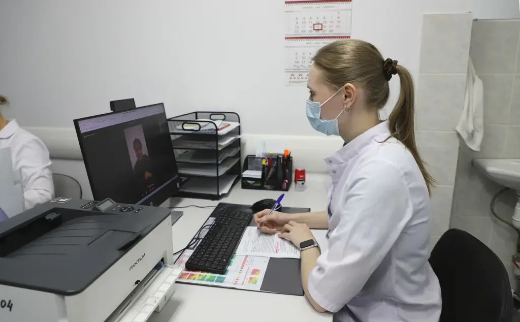 60 тысяч телемедицинских консультаций провели ямальские врачи в 2025 году