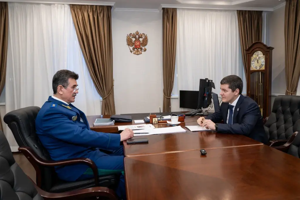 Дмитрий Артюхов принял участие в заседании коллегии окружной прокуратуры