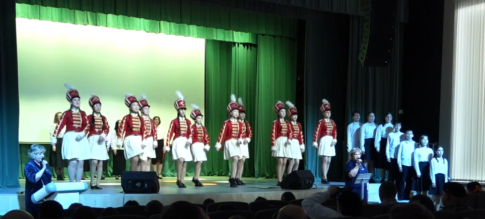 Ученики «Взлёта» поздравили защитников Отечества