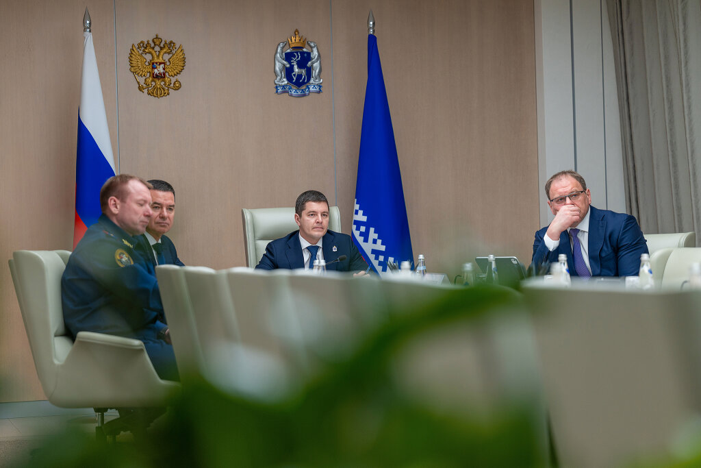 Дмитрий Артюхов рассказал на совещании при полпреде Президента о подготовке к грядущим выборам