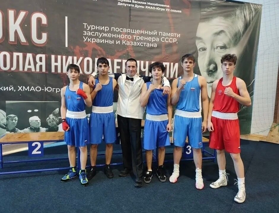 Муравленковские боксёры привезли пять медалей из регионального турнира