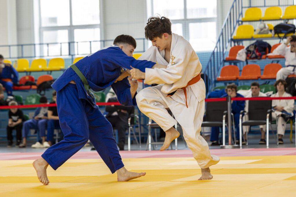 Первенство ЯНАО по дзюдо оспаривали более 50 борцов