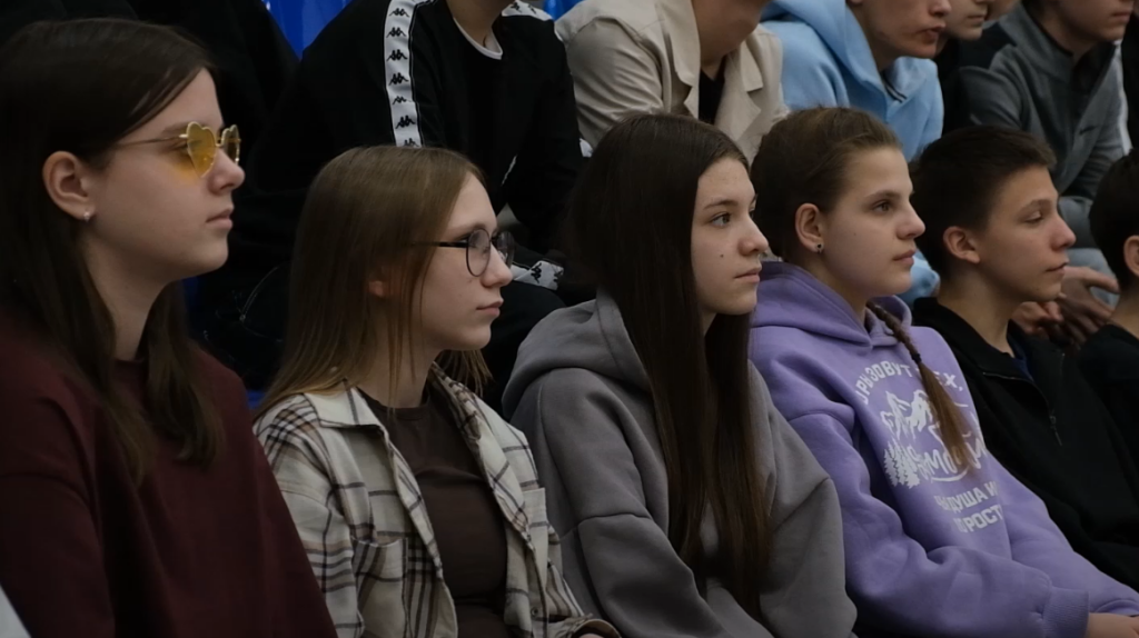 Школьники знакомятся с профессиями активного образа жизни