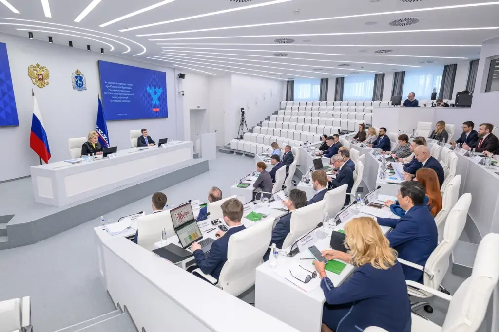 Ямал – территория детства: как регион повышает рождаемость