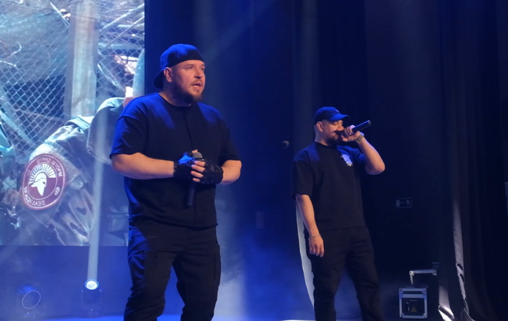 Артисты I.L.A.Y. & С.В.О.Й выступили в Муравленко