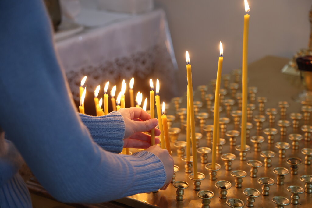 Православные христиане отмечают Благовещение Пресвятой Богородицы