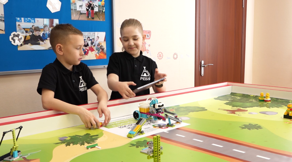 Юные инженеры – призёры международного чемпионата по робототехнике