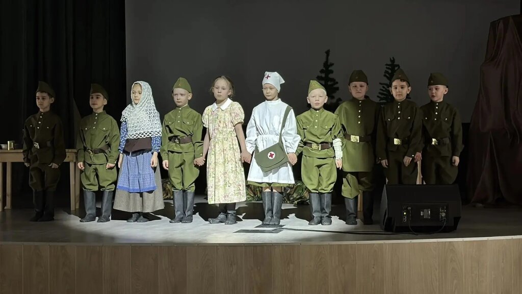 Муравленковцы – победители окружного фестиваля школьных театров «Наша Победа!»