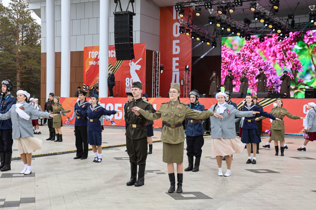 Муравленковцы закружатся в вальсе Победы