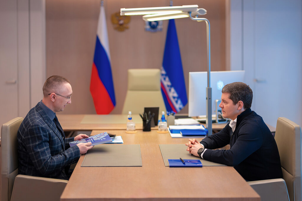 Дмитрий Артюхов и Руслан Посунько обсудили вопросы налогообложения в регионе