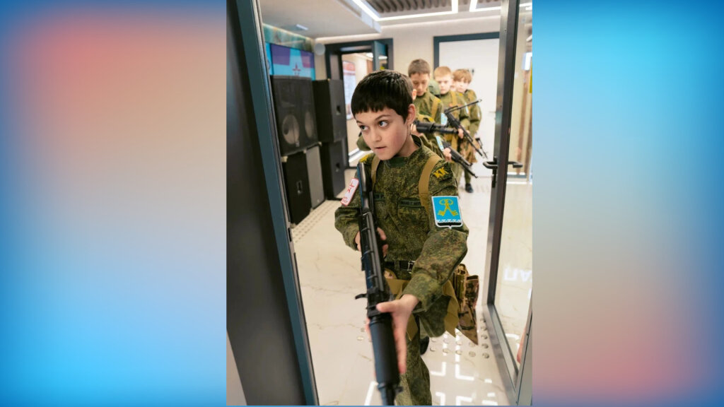Кадеты пятой школы участвуют в «Зарнице 2.0» в Ноябрьске