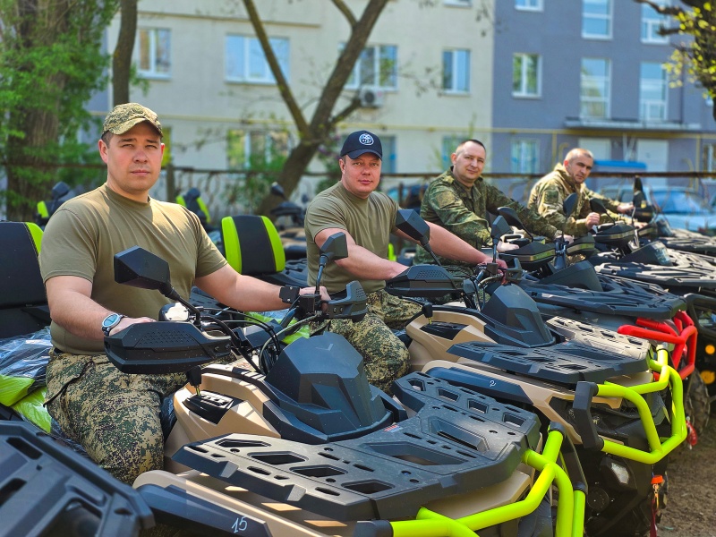 11 войсковых частей получили помощь от Ямала